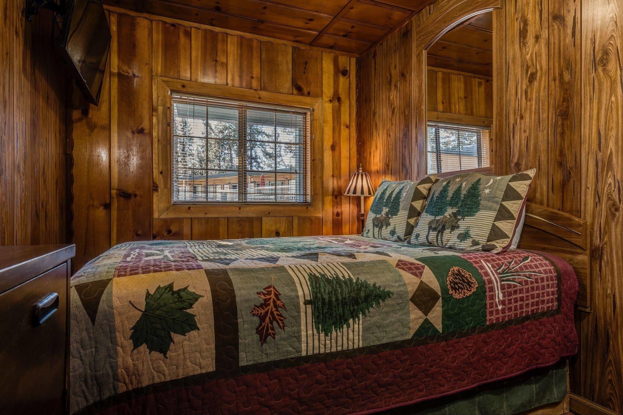 Doc'S Cottages South Lake Tahoe สเตทไลน์ ภายนอก รูปภาพ