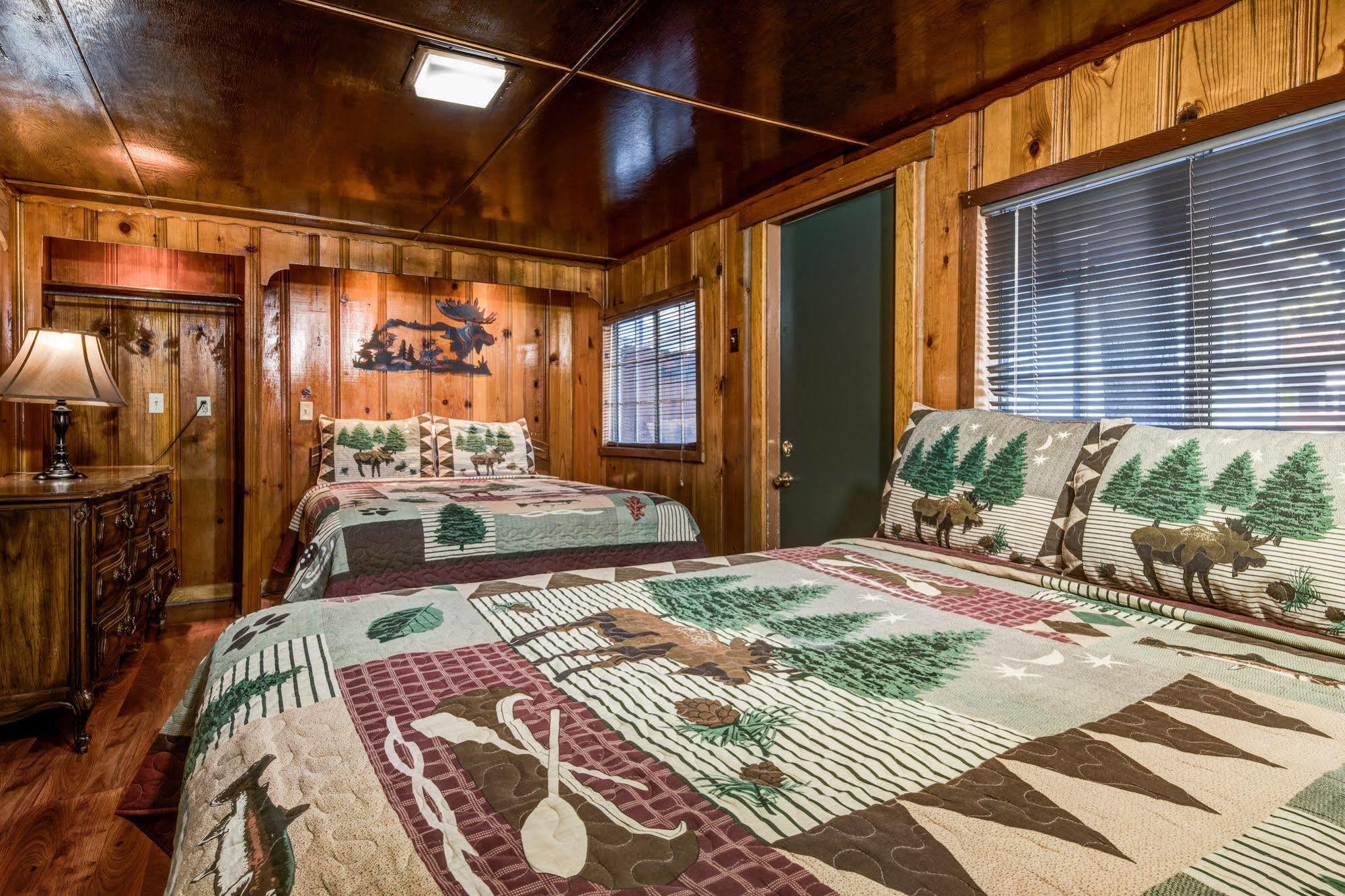 Doc'S Cottages South Lake Tahoe สเตทไลน์ ภายนอก รูปภาพ